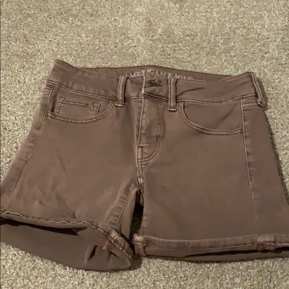 AE mauve colored shorts